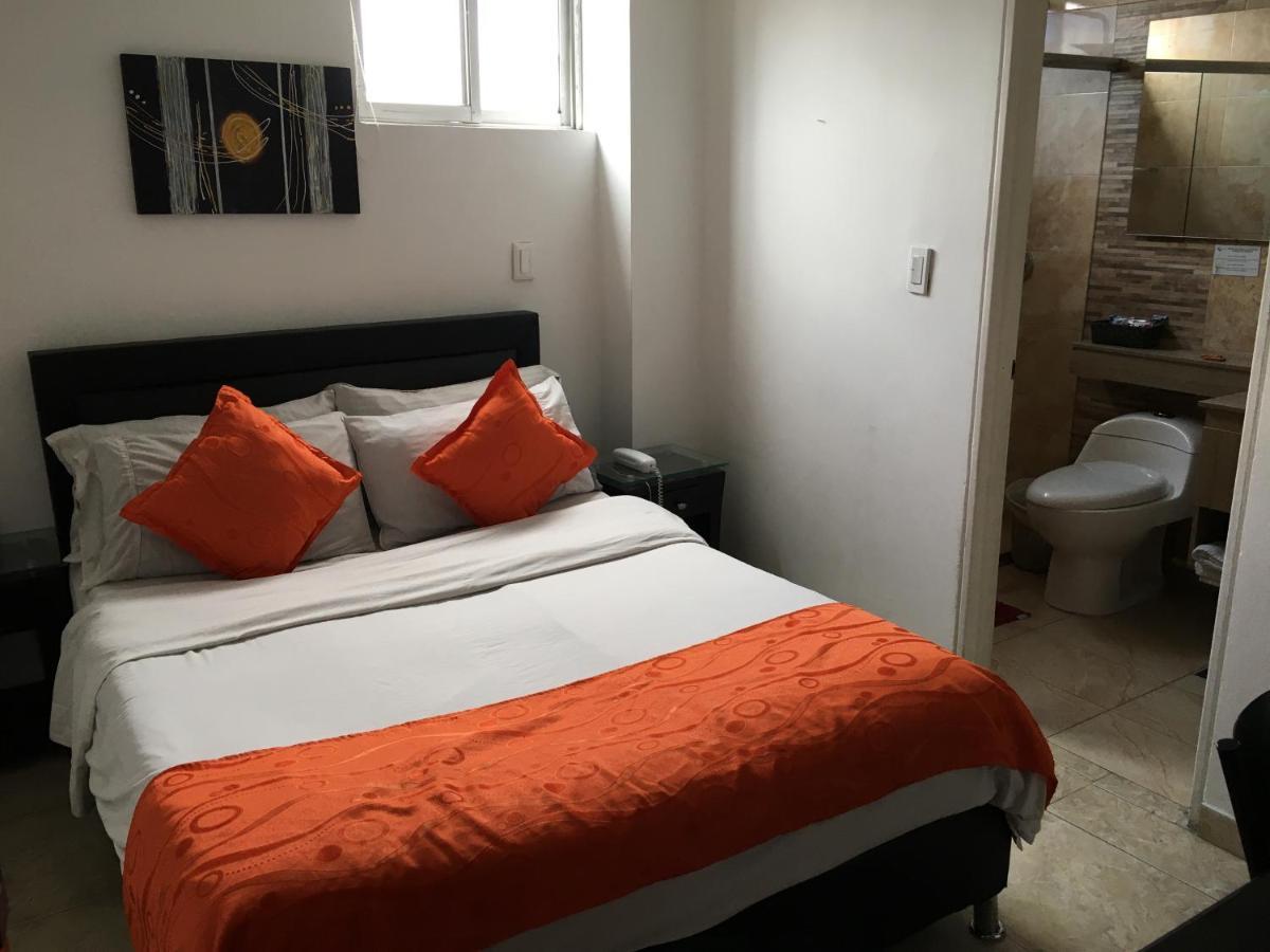 Hotel Fenix Real Bogota Bagian luar foto