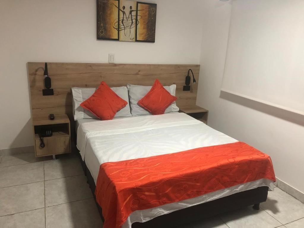 Hotel Fenix Real Bogota Bagian luar foto