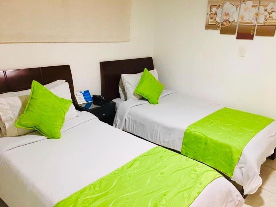 Hotel Fenix Real Bogota Bagian luar foto