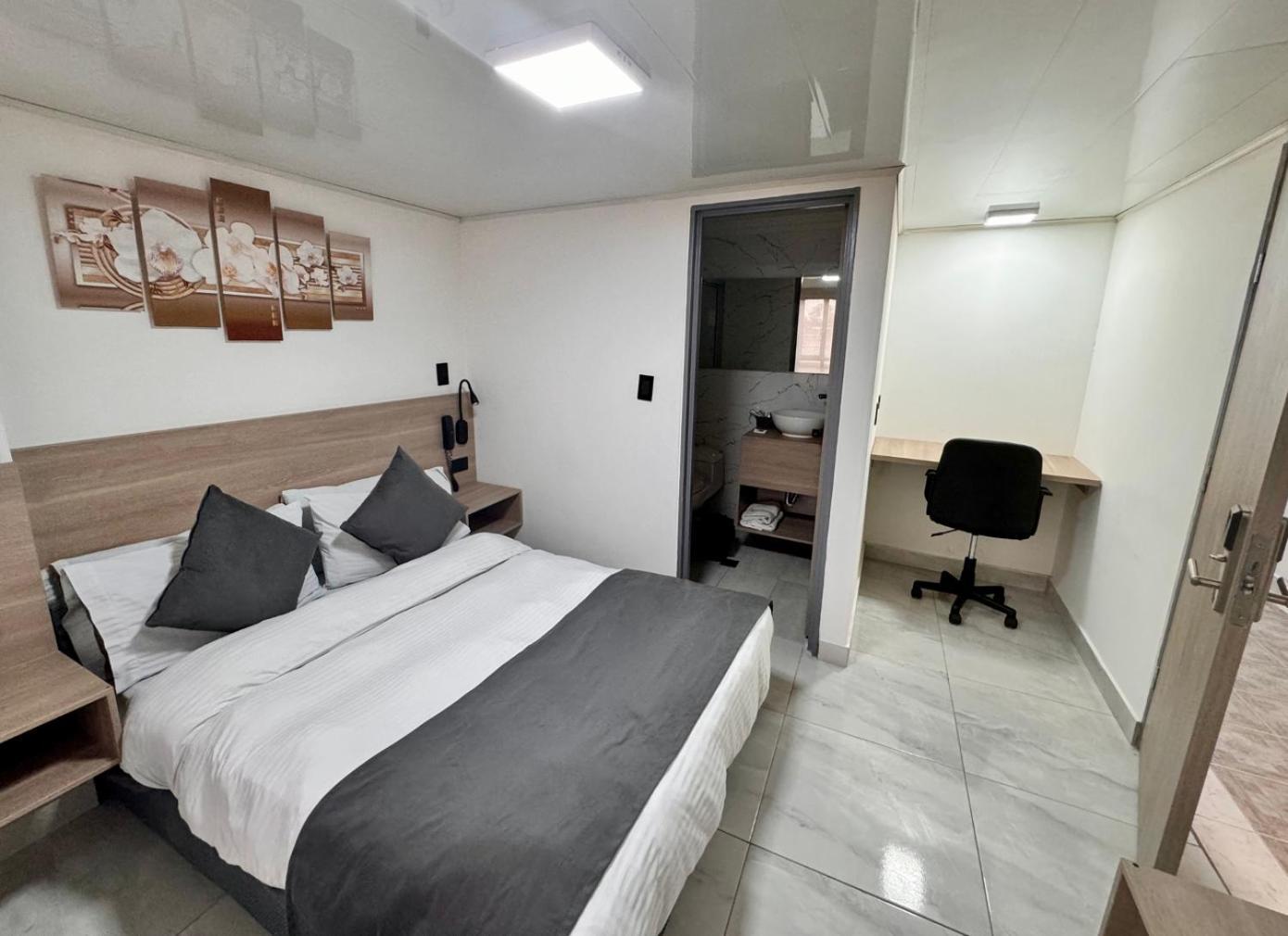 Hotel Fenix Real Bogota Bagian luar foto