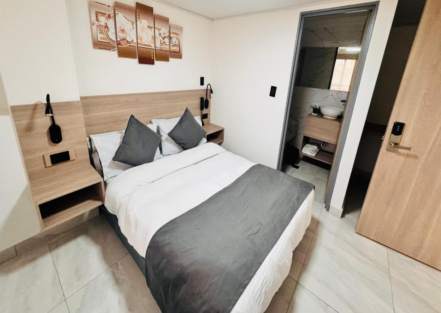 Hotel Fenix Real Bogota Bagian luar foto